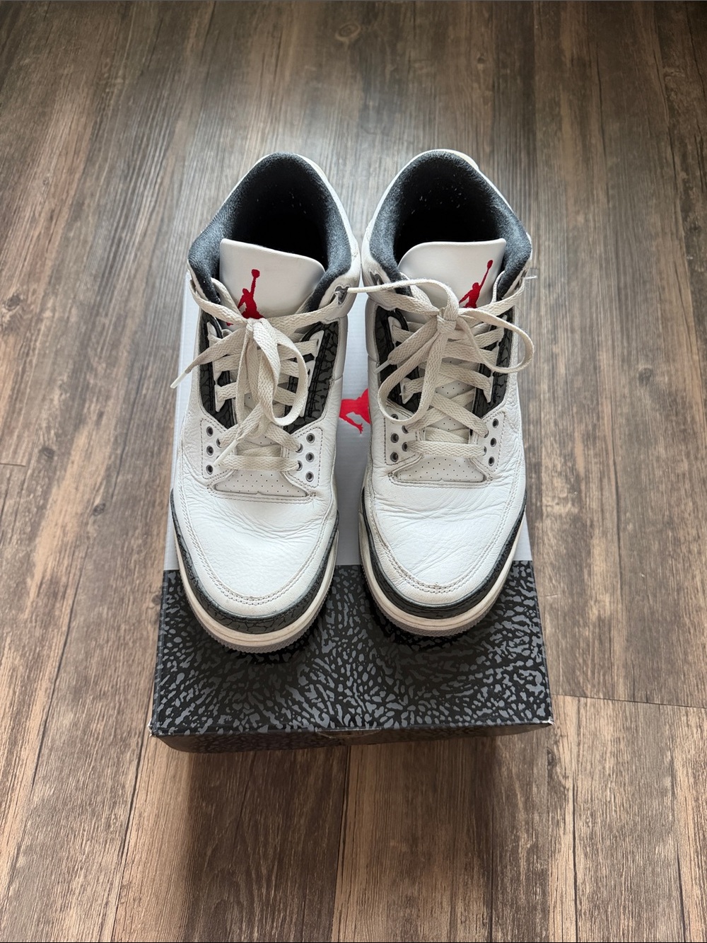 Jordan Men’s White/Black/Red Retro Athletic Sneakers